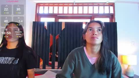 Snapshot of soffy_and_mia chatting on November 2025 12:39:02 PM soffy and mia online show from November 2025 12:39:02 PM