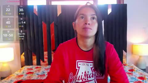 Snapshot of soffy_and_mia chatting on December 2025 12:32:01 PM soffy and mia online show from December 2025 12:32:01 PM