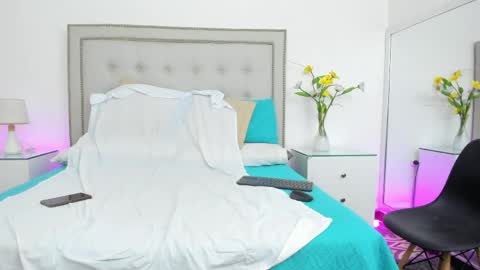 sofhyalove online show from March 2026 12:27:02 PM