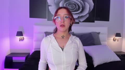 Snapshot of sofi_bakerrr chatting on December 2024 11:41:01 AM Sofia online show from December 2024 11:41:01 AM