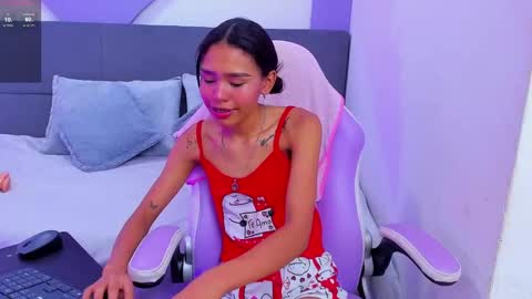 Sofia online show from September 2025 06:31:02 PM