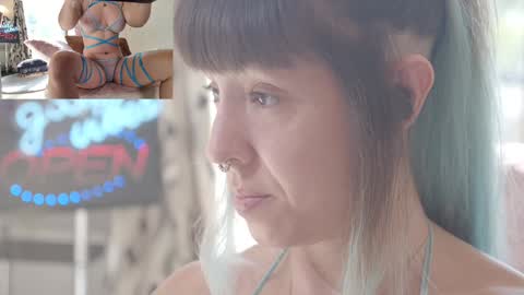 Sofi Mora online show from November 2025 02:19:01 PM