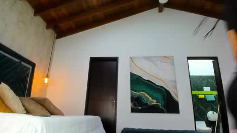 Sofi online show from December 2025 11:17:01 AM