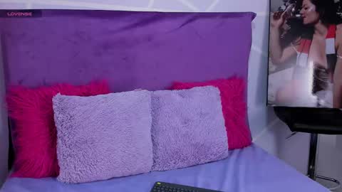 Sofi Noa online show from February 2025 11:21:01 AM