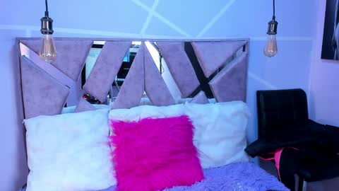 Sofi Noa online show from September 2025 11:43:02 AM