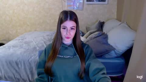 Sofa online show from April 2026 09:23:01 AM