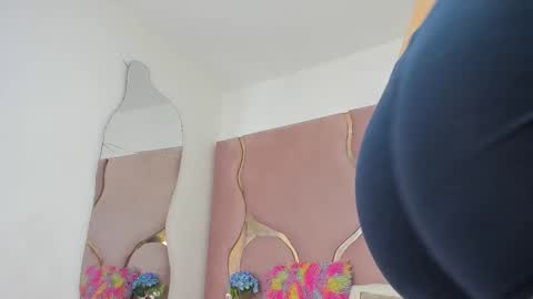 Snapshot of sofia1candyht chatting on February 2026 08:37:01 PM SOFIA online show from February 2026 08:37:01 PM