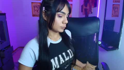 Sofia online show from April 2026 01:00:02 AM