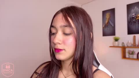 Snapshot of sofia_arango1107 chatting on November 2025 06:52:02 PM sofia_arango1107 online show from November 2025 06:52:02 PM