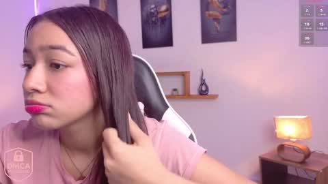 Snapshot of sofia_arango1107 chatting on November 2025 06:30:02 PM sofia_arango1107 online show from November 2025 06:30:02 PM