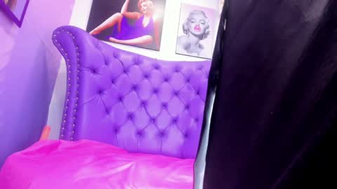 sofia_dias online show from April 2026 07:45:01 AM