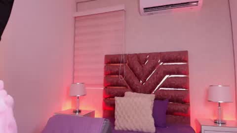 sofia gomes online show from July 2026 11:58:01 AM