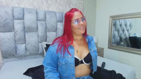 Snapshot of sofia_gutierrez__ chatting on September 2025 02:55:02 AM sofia gutierrez online show from September 2025 02:55:02 AM