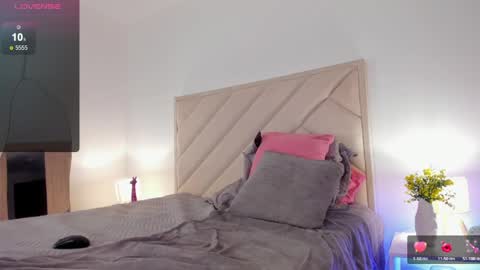 Sofia Jo                                                                                            IG sofisj023 online show from June 2026 02:17:02 AM