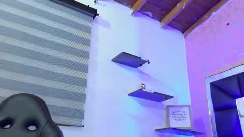 Sofia online show from October 2025 03:27:01 AM