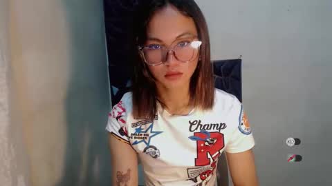 Snapshot of sofia_sweetheart18 chatting on November 2025 06:52:02 PM sofia_sweetheart18 online show from November 2025 06:52:02 PM