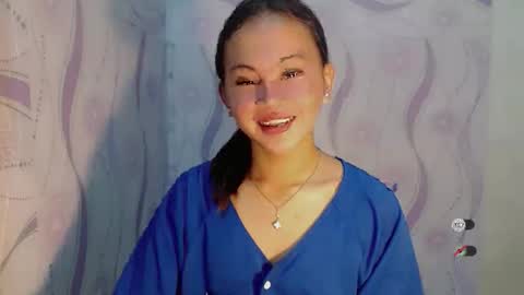 sofia_sweetheart18 online show from February 2026 03:09:02 PM