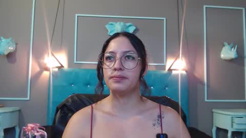 Snapshot of sofia_white3 chatting on November 2025 11:19:01 AM Sofa online show from November 2025 11:19:01 AM