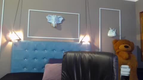 Snapshot of sofia_white3 chatting on November 2025 11:21:01 AM Sofa online show from November 2025 11:21:01 AM