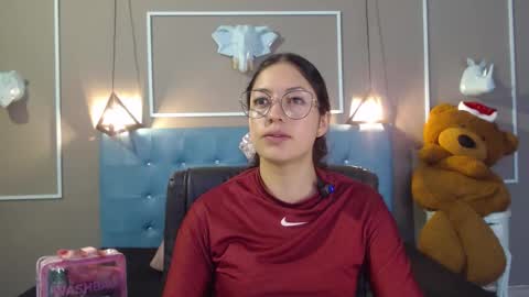 Snapshot of sofia_white3 chatting on December 2025 11:19:01 AM Sofa online show from December 2025 11:19:01 AM