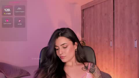Snapshot of sofia_xgray chatting on May 2026 11:44:01 PM Sofia online show from May 2026 11:44:01 PM