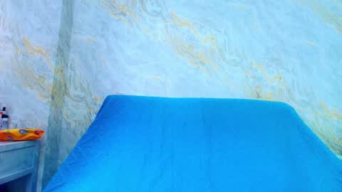 sofiaa_little online show from December 2025 07:31:01 PM