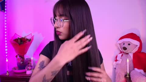 Sofia online show from December 2024 01:05:02 PM