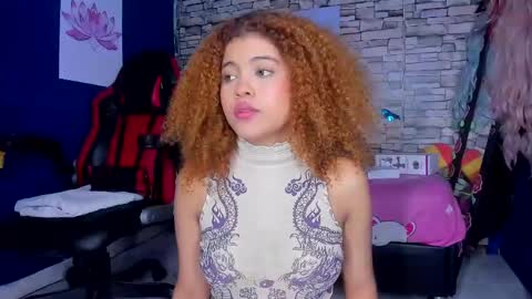 sofiacastillo01 online show from January 2025 05:17:01 PM