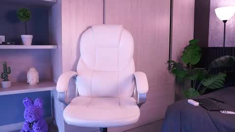 Sofia online show from February 2026 12:55:01 PM