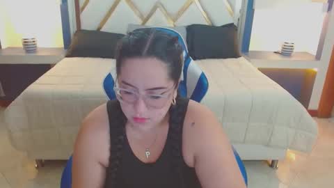 Snapshot of sofiadavis_23 chatting on November 2025 01:33:02 PM SOFIA online show from November 2025 01:33:02 PM