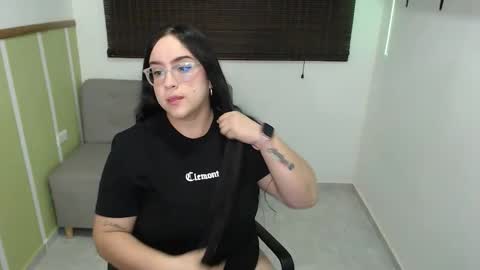 Snapshot of sofiadavis_23 chatting on November 2025 01:22:01 PM SOFIA online show from November 2025 01:22:01 PM