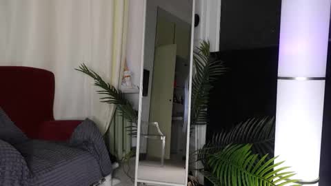 Sofia online show from November 2025 09:11:01 AM