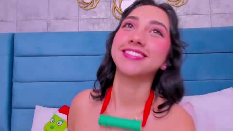 Sofia Miller  online show from December 2024 08:22:02 AM