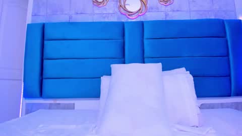 Sofia Miller  online show from December 2024 11:32:02 AM