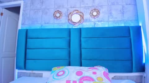 Sofia Miller  online show from January 2025 10:59:02 AM