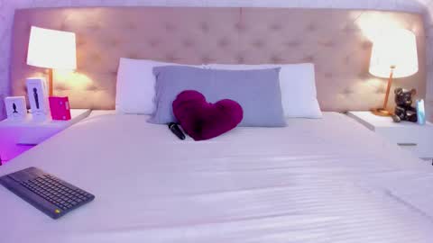 Snapshot of sofiareyees chatting on February 2026 02:06:01 PM SofiaReyees online show from February 2026 02:06:01 PM