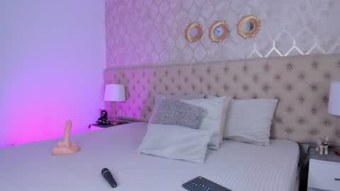 SofiaReyees online show from July 2026 01:50:01 PM