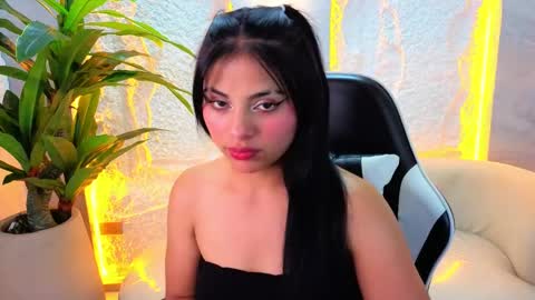 Sofia online show from April 2026 07:25:02 PM