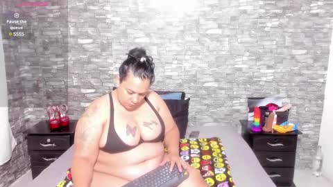 Vicky  online show from February 2025 10:18:02 AM