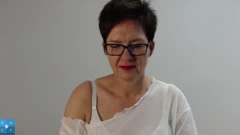 Sofie Velvet online show from September 2025 04:20:01 PM