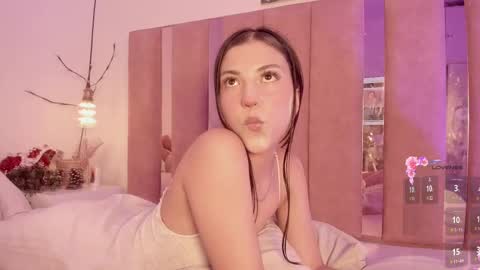 Sofie online show from March 2025 01:12:01 PM