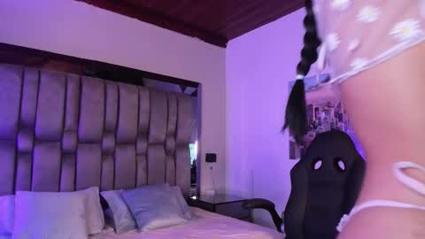  sofie  online show from March 2026 06:13:02 PM