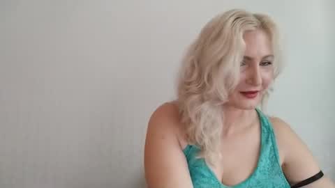 Snapshot of sofishine11 chatting on October 2025 07:11:01 AM Sofi online show from October 2025 07:11:01 AM