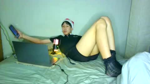 Snapshot of soft_and_quiet chatting on December 2025 06:49:02 PM Softie online show from December 2025 06:49:02 PM