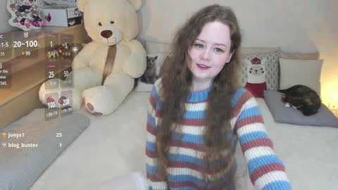 Snapshot of soft_purr_kitty chatting on December 2024 07:36:01 PM Mia online show from December 2024 07:36:01 PM