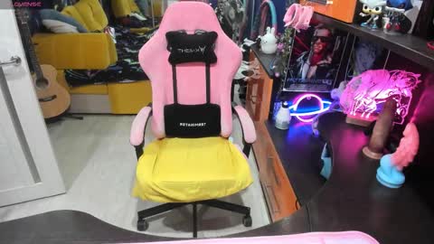 Sofie online show from September 2025 01:52:01 AM