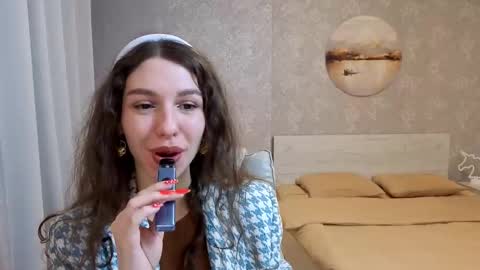 Snapshot of softwine chatting on February 2026 06:18:01 PM Kelly online show from February 2026 06:18:01 PM