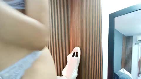 Snapshot of sofy_west chatting on September 2025 10:34:02 PM sofy west online show from September 2025 10:34:02 PM