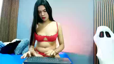 Snapshot of sofy_west chatting on September 2025 10:44:01 PM sofy west online show from September 2025 10:44:01 PM