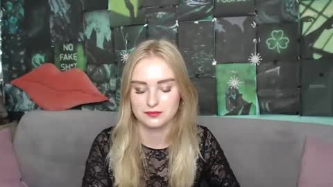 sofysoft online show from September 2025 07:57:01 PM